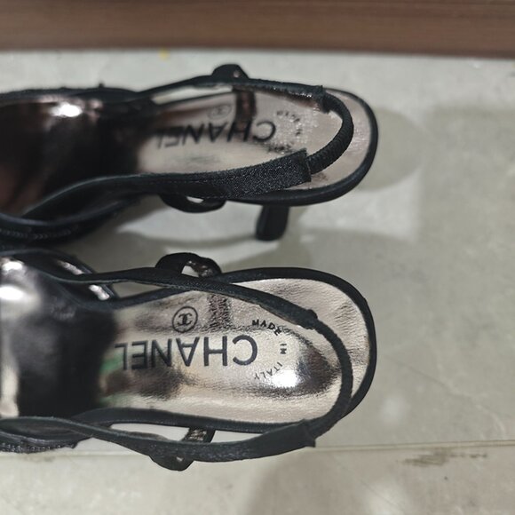 Chanel Logo Pointed Toe Slingbacks - Picture 6 of 7